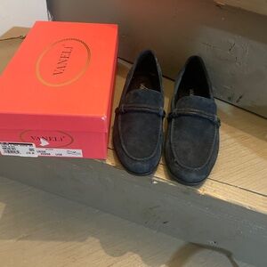 Vaneli Karida Loafers size 8.5 in Navy